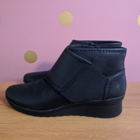 Cloudsteppers by Clarks Sillian Ankle Boots - Picture 6 of 10